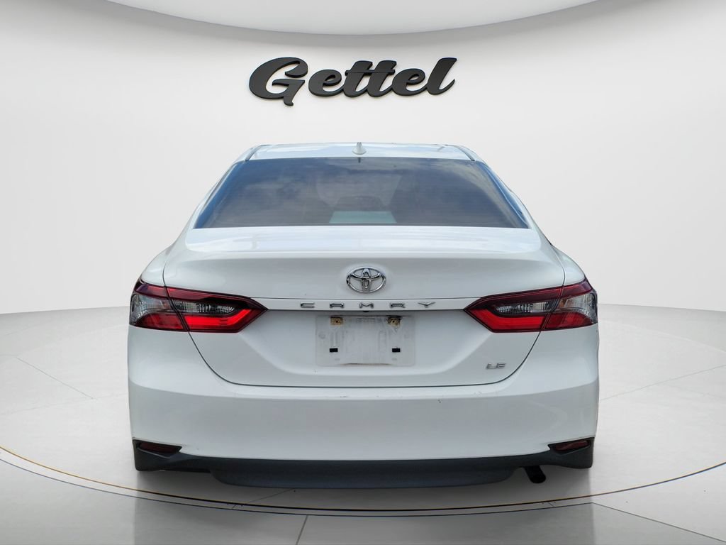 Used 2021 Toyota Camry LE w/ Convenience Package FWD image 4