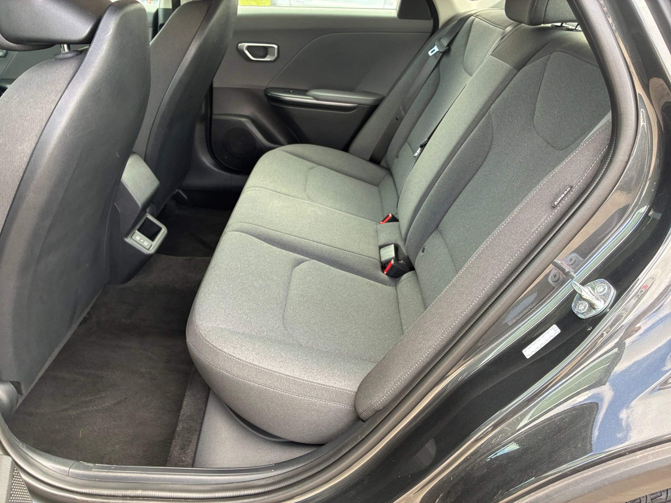 Used 2025 Kia K4 LXS image 19