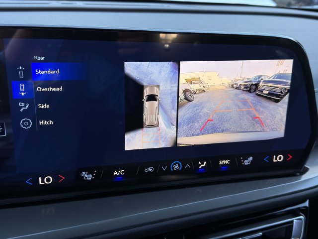 New 2027 Chevrolet Traverse LT w/ Driver Confidence Package FWD image 13