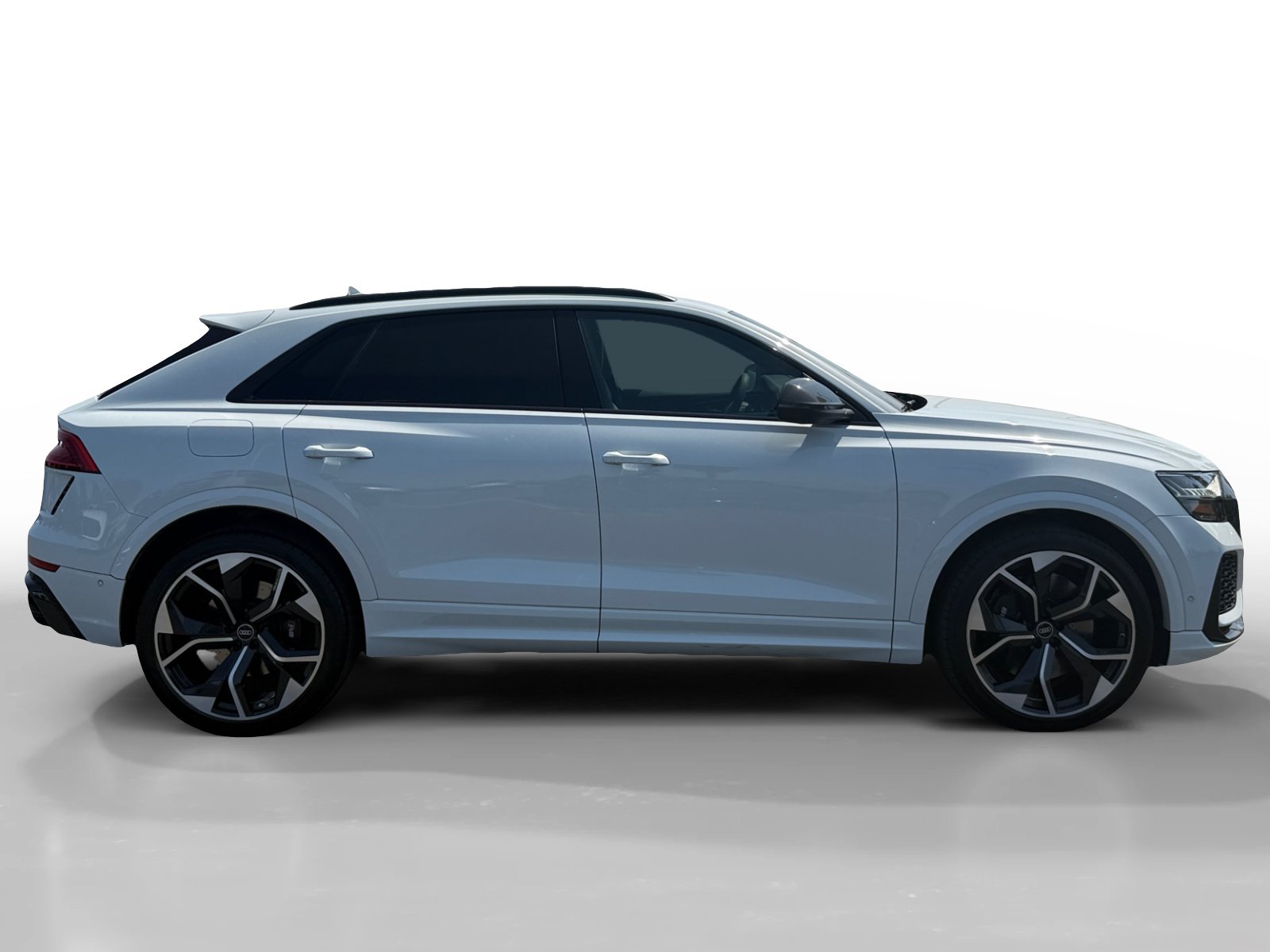 Used 2022 Audi RS Q8 w/ Carbon Optic Package AWD/4WD image 6
