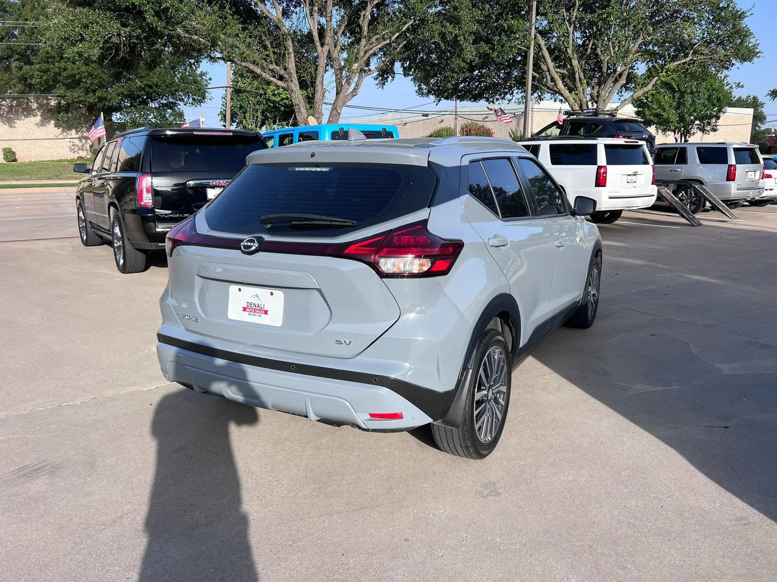 Used 2023 Nissan Kicks SV FWD image 6