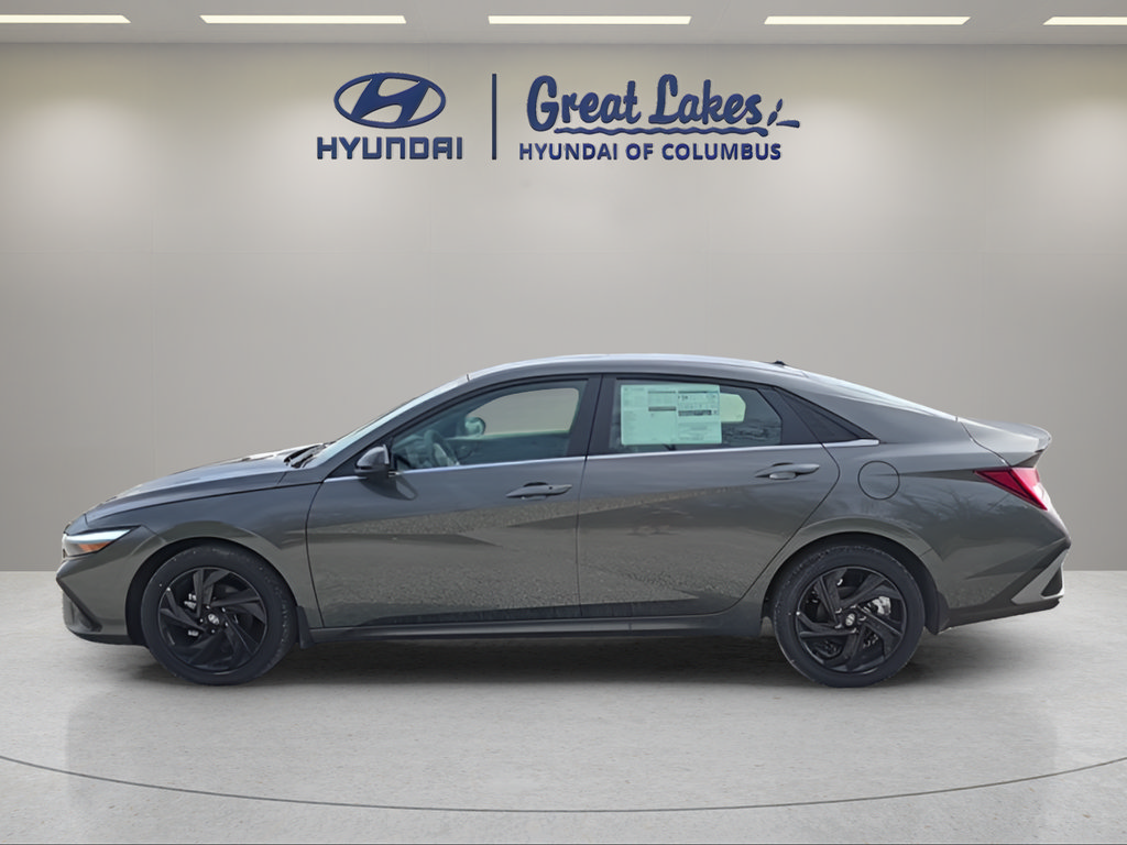 New 2026 Hyundai Elantra SEL Sport Premium FWD image 2