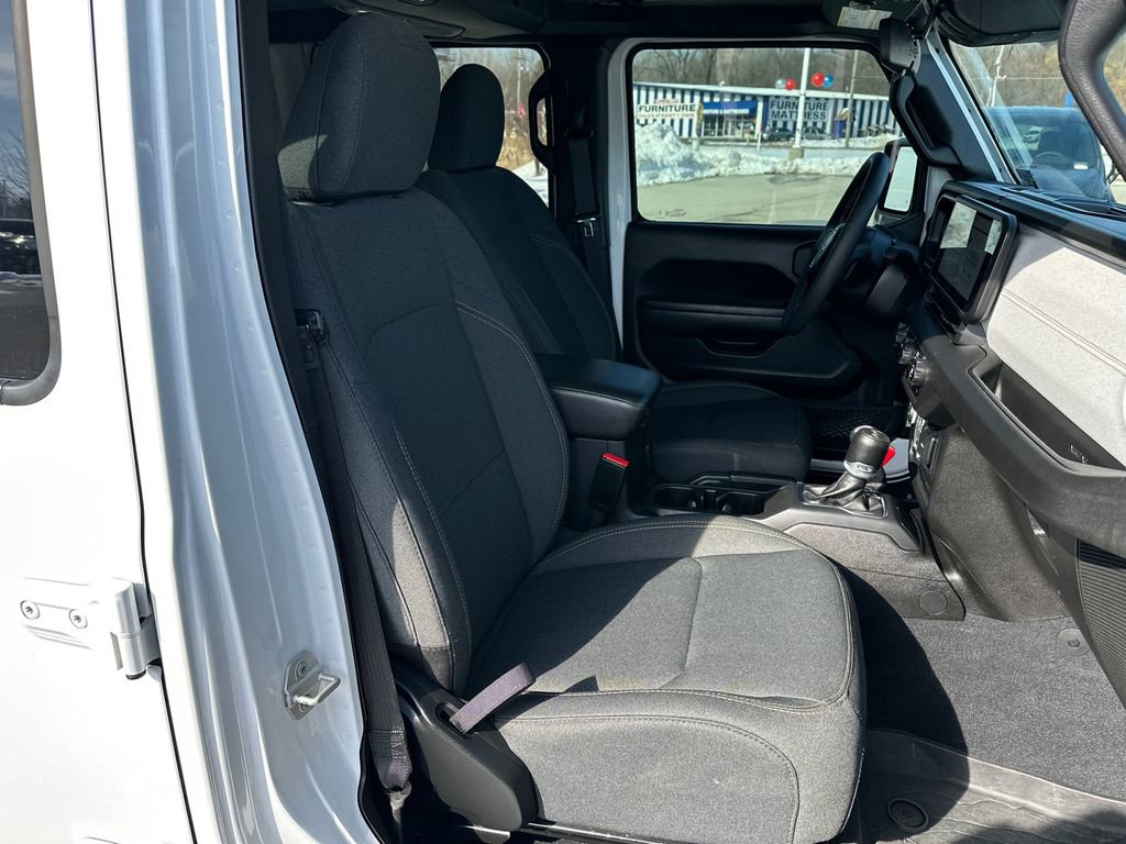 Used 2024 Jeep Wrangler Sport S image 37