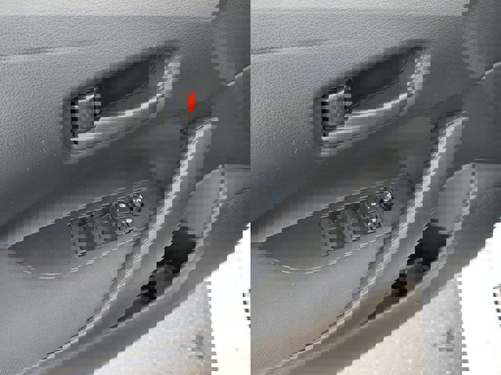 Used 2023 Toyota Corolla LE w/ Carpet Mat Package (TMS) image 15