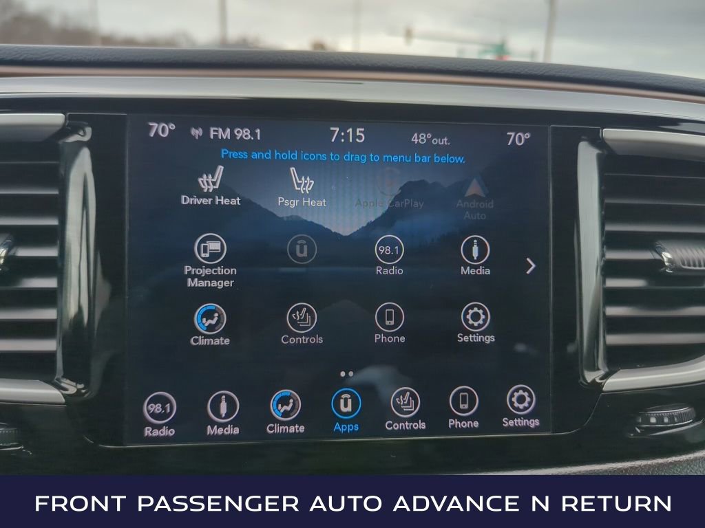 Used 2018 Chrysler Pacifica Touring-L w/ Tire & Wheel Group image 17