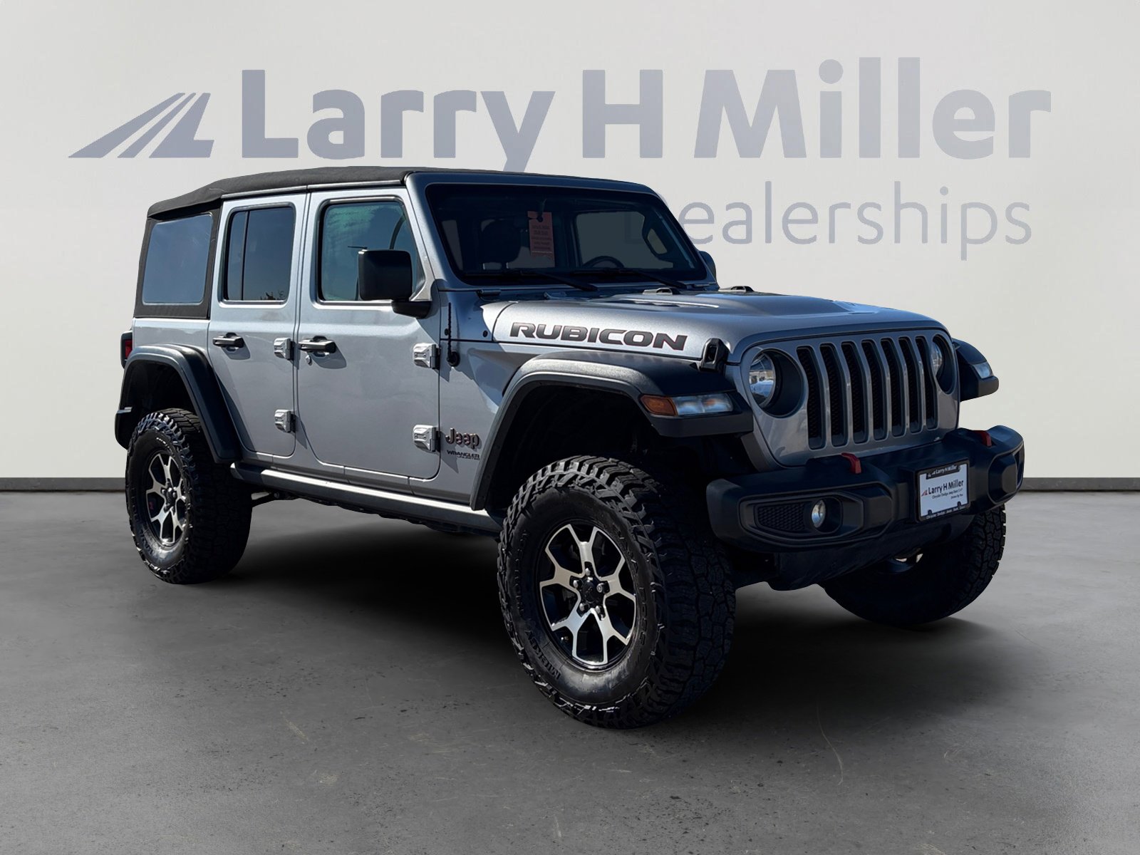 Used 2021 Jeep Wrangler Unlimited Rubicon w/ Cold Weather Group AWD/4WD image 8