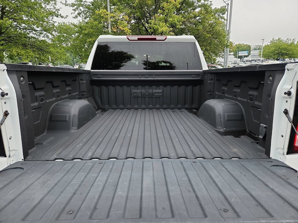 Used 2024 GMC Sierra 1500 Elevation w/ LPO, Elevation Black Package AWD/4WD image 28