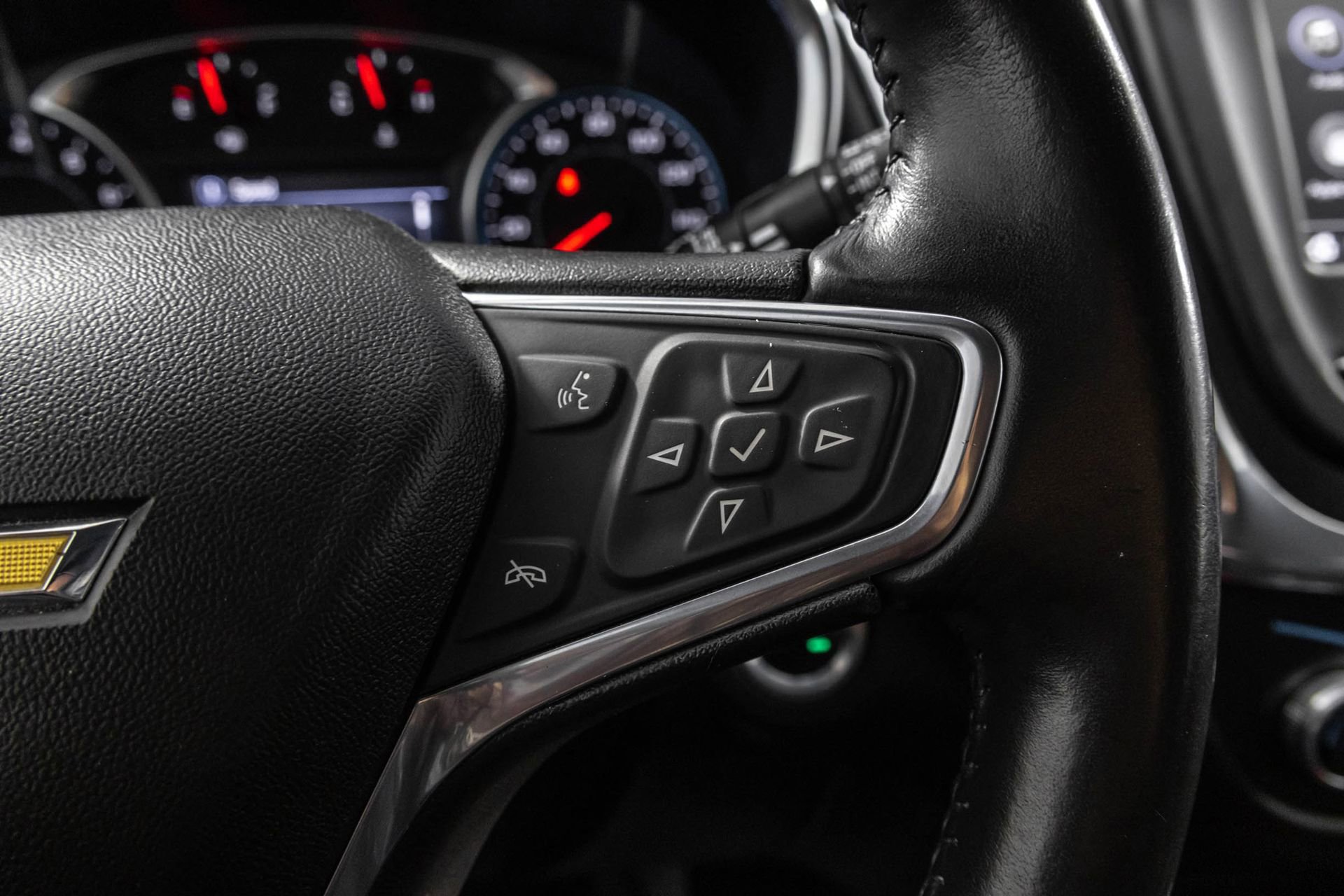 Used 2019 Chevrolet Equinox LT FWD image 27