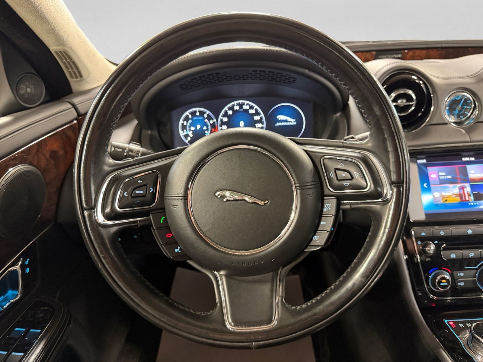 Used 2017 Jaguar XJ L Portfolio AWD/4WD image 19