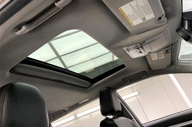 Used 2017 Toyota Highlander XLE image 13