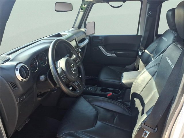 Used 2016 Jeep Wrangler Unlimited Rubicon w/ Connectivity Group image 11