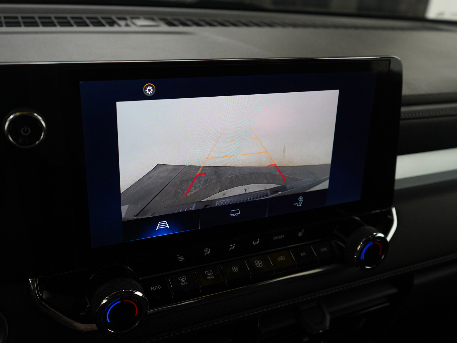 Used 2023 Chevrolet Colorado LT w/ LT Convenience Package II image 20