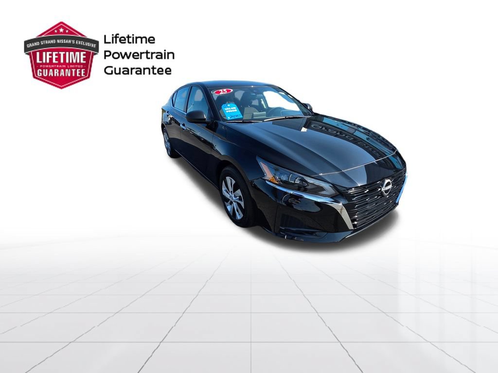 Certified 2025 Nissan Altima 2.5 S FWD image 5