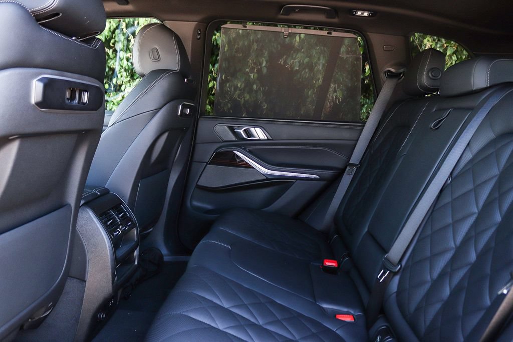 Used 2024 BMW X5 sDrive40i w/ Executive Package RWD image 19
