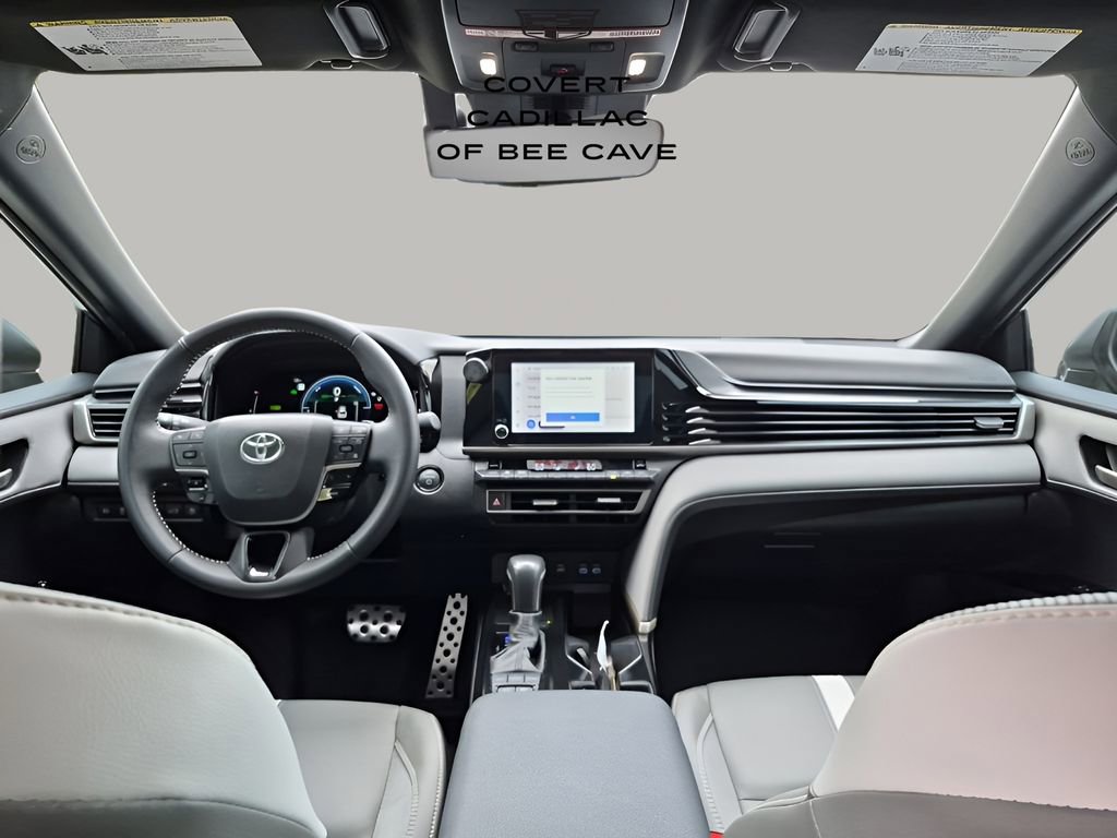 Used 2025 Toyota Camry SE w/ Convenience Package image 25