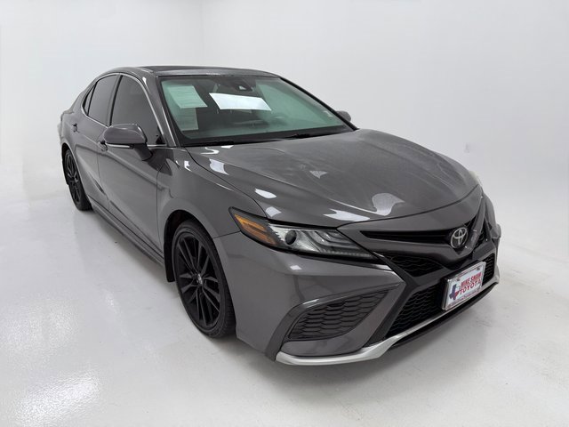 Used 2021 Toyota Camry XSE image 2