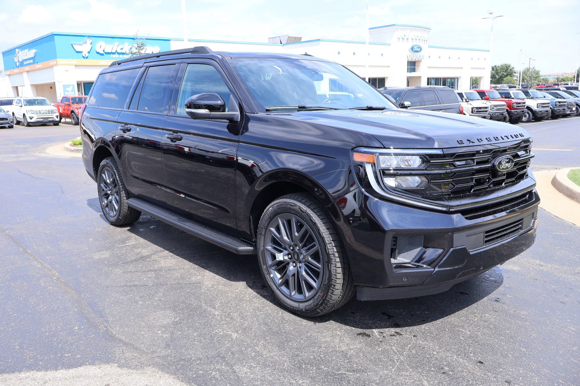 New 2026 Ford Expedition Max Platinum w/ Stealth Appearance Package