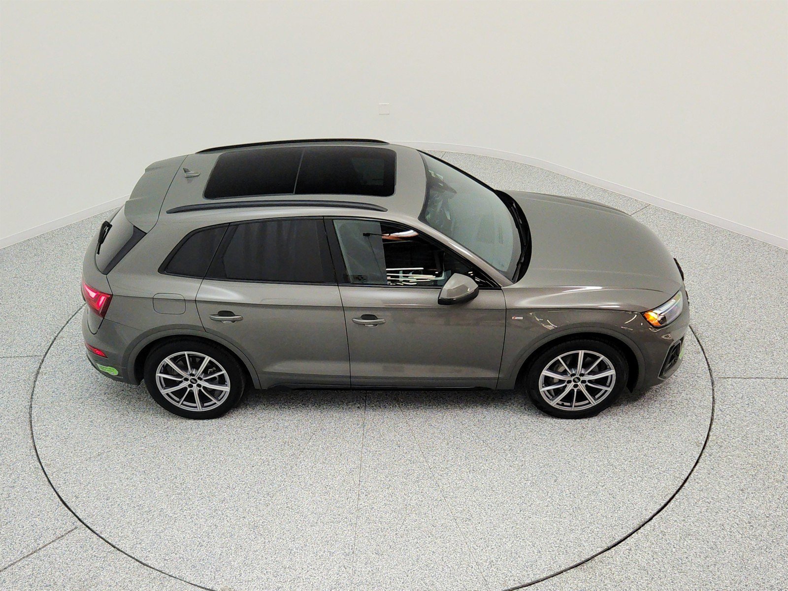 Used 2023 Audi Q5 e Premium Plus w/ Premium Plus Package AWD/4WD image 25