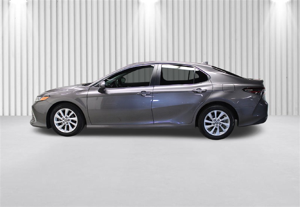 Used 2023 Toyota Camry LE FWD image 7