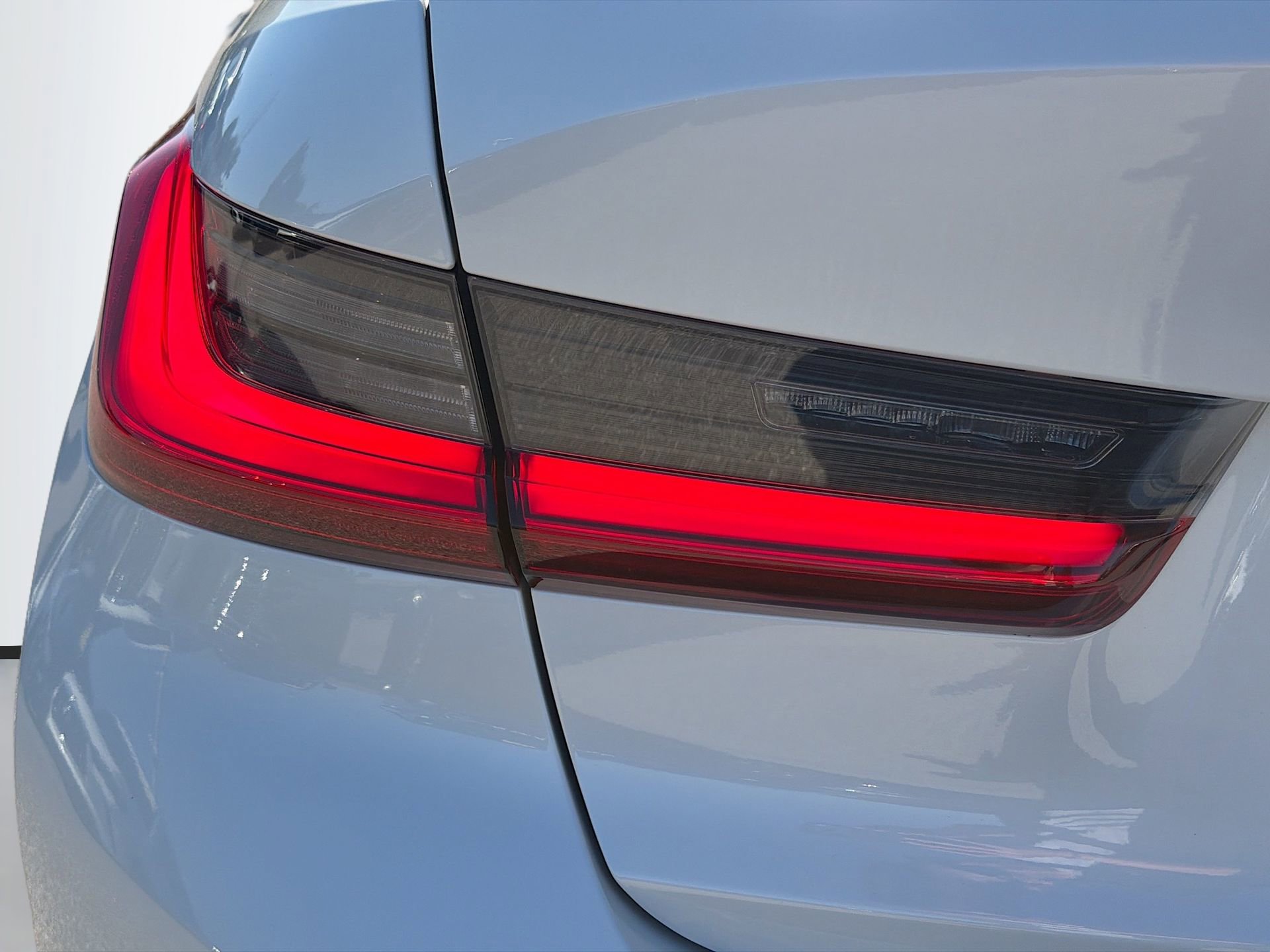 Used 2019 BMW 330i Sedan w/ Premium Package image 11