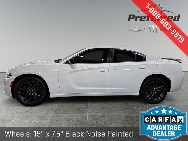 Used 2019 Dodge Charger SXT w/ Blacktop Package image 10