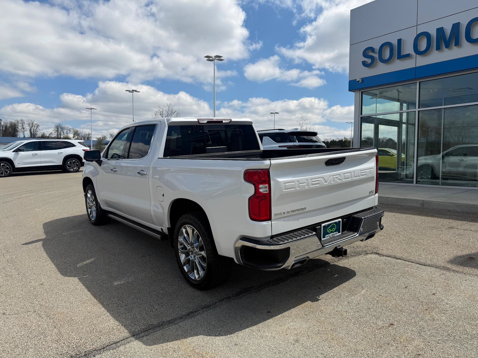 Certified 2024 Chevrolet Silverado 1500 LTZ w/ LTZ Convenience Package II AWD/4WD image 4