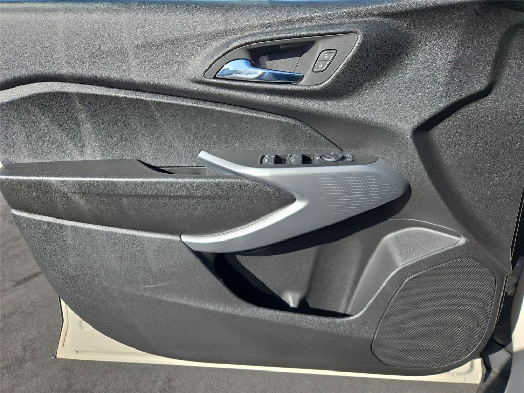 New 2026 Chevrolet Trax RS w/ Driver Confidence Package FWD image 12