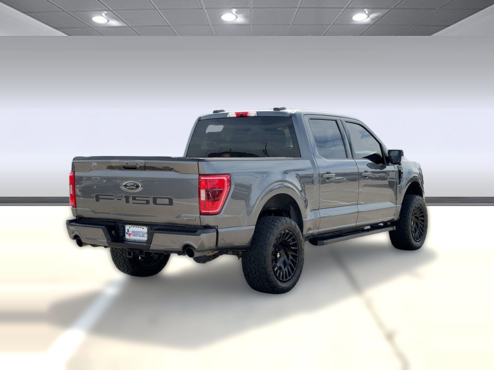 Used 2022 Ford F150 XLT w/ Equipment Group 302A High image 9