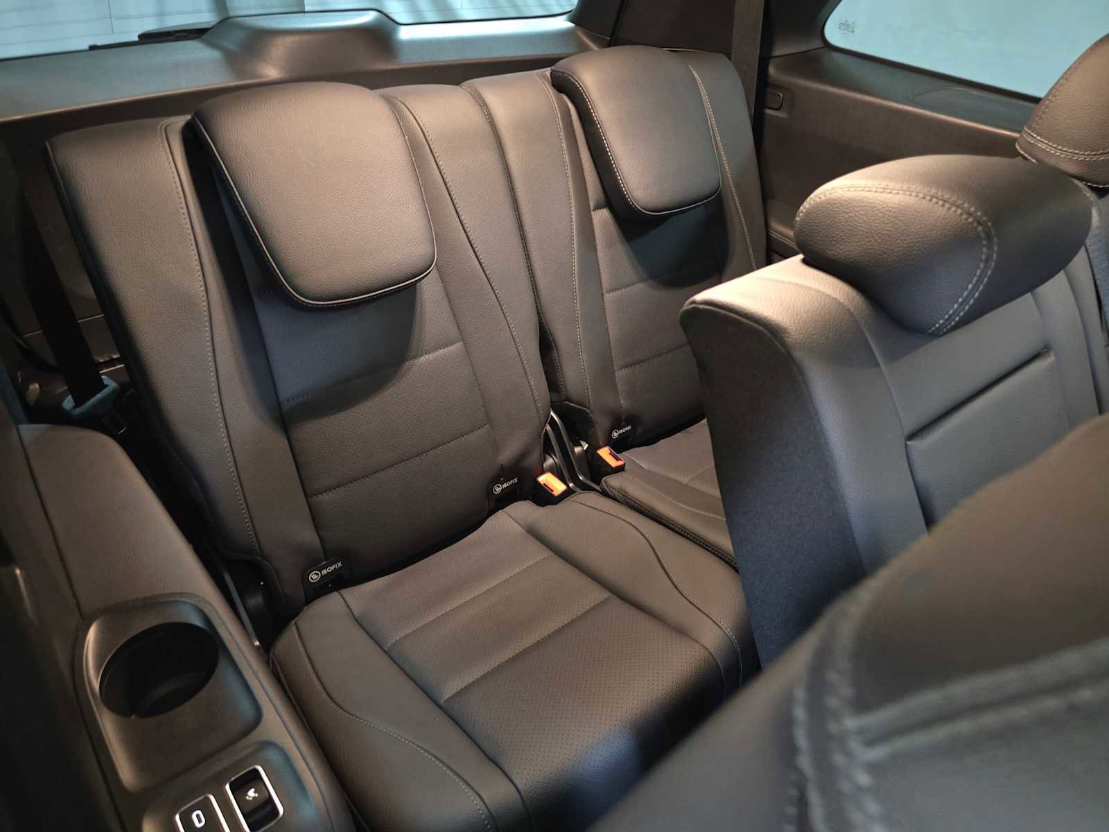 Used 2024 Mercedes-Benz GLS 450 4MATIC image 13