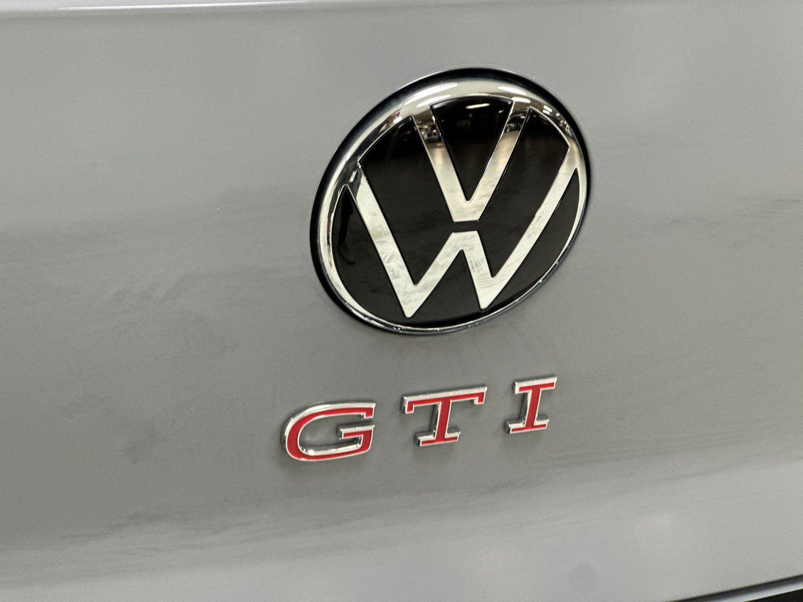 New 2026 Volkswagen Golf SE FWD image 26