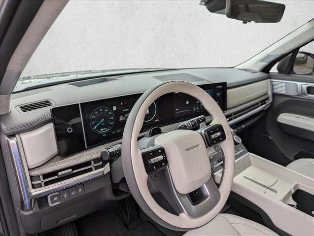 Used 2025 Hyundai Santa Fe Calligraphy image 12