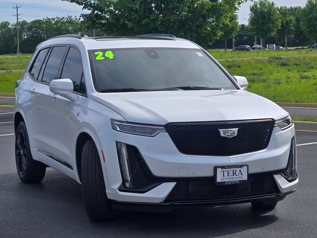 Used 2024 Cadillac XT6 Sport w/ LPO, Onyx Lite Package AWD/4WD image 4