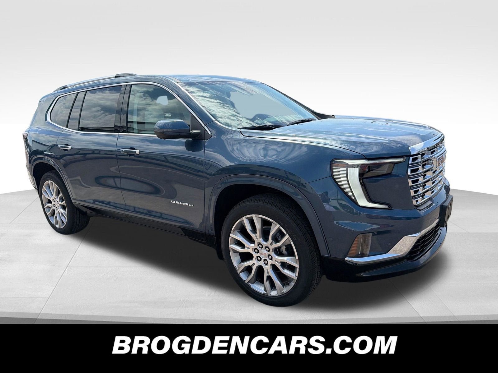 New 2026 GMC Acadia Denali w/ Super Cruise Package