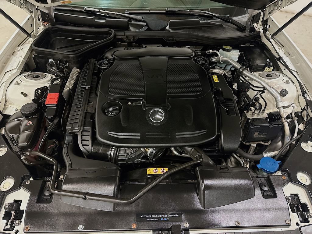 Used 2015 Mercedes-Benz SLK 350 image 30