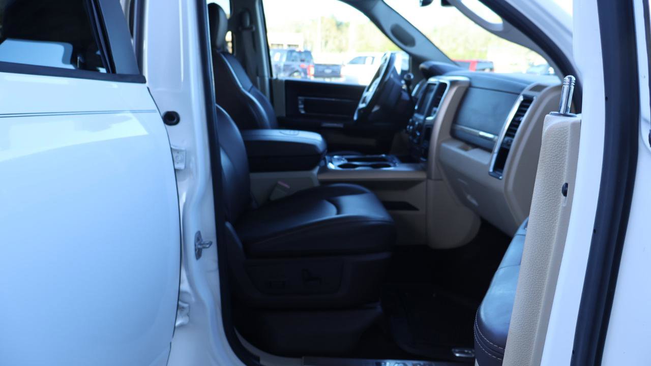 Used 2016 RAM 3500 Laramie Longhorn image 13