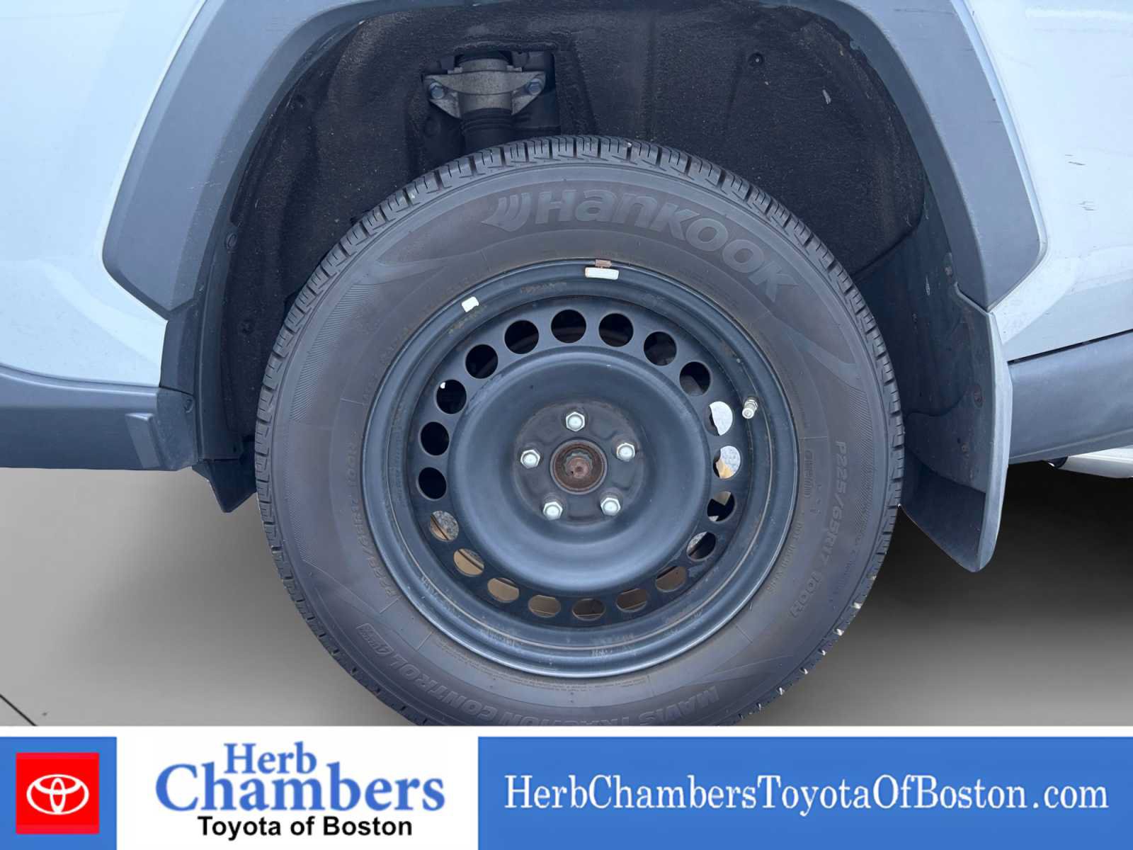 Used 2023 Toyota RAV4 LE AWD/4WD image 9