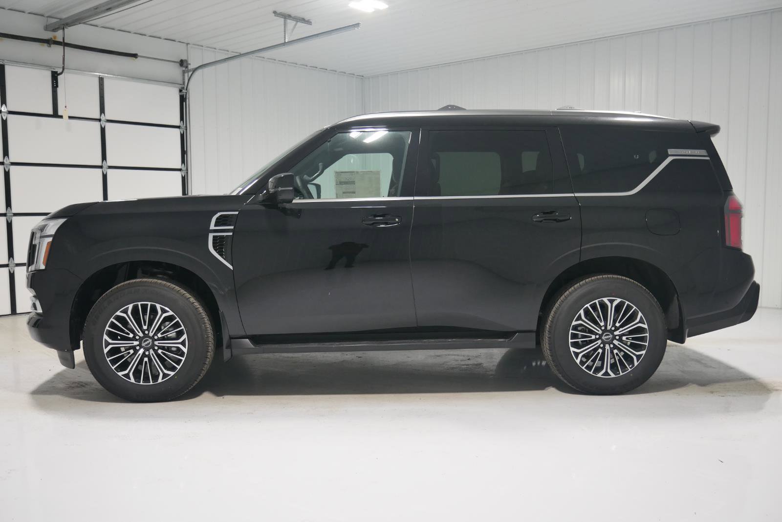 New 2026 Nissan Armada SL image 8