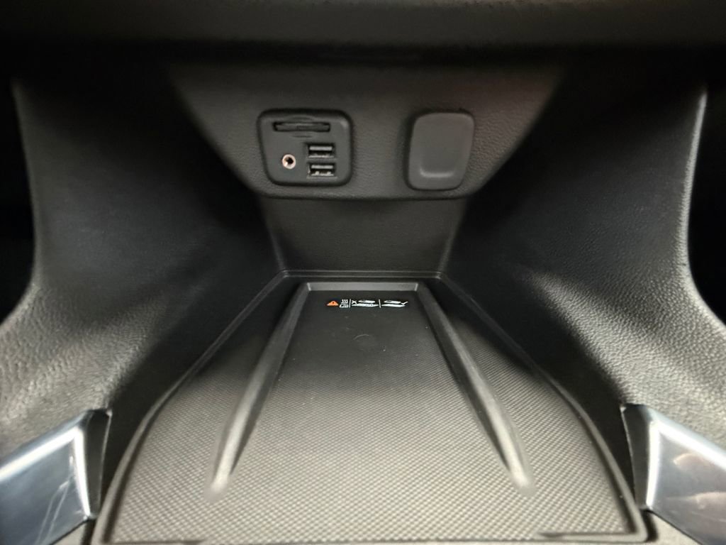 Used 2022 Chevrolet Traverse Premier image 29