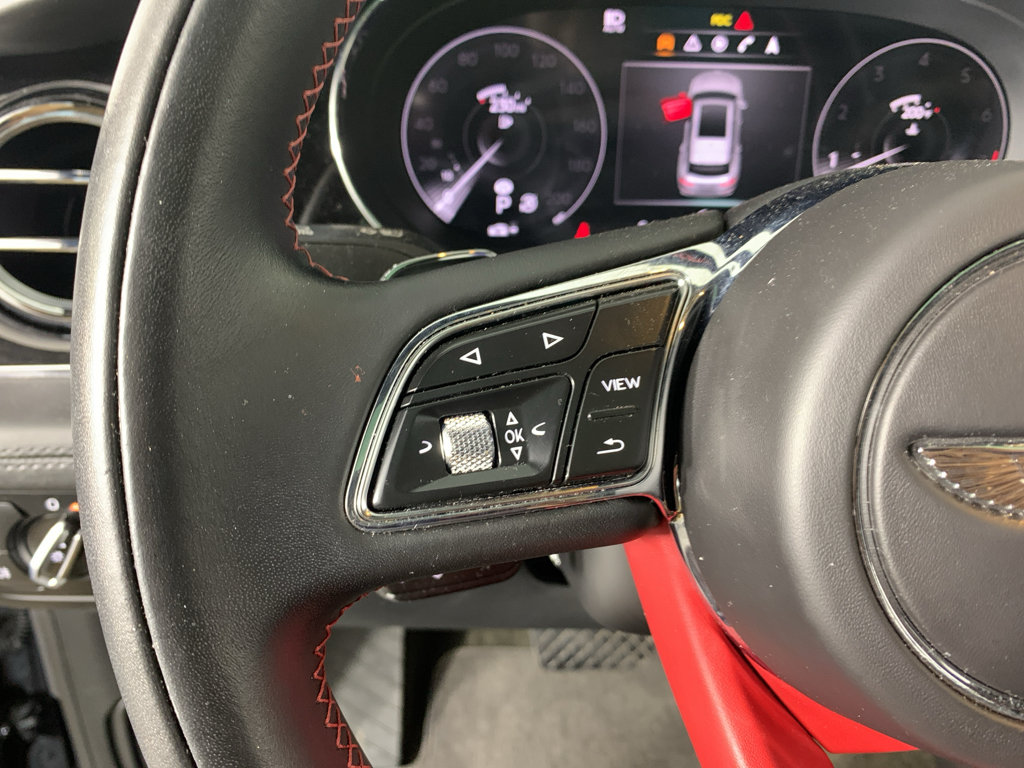 Used 2023 Bentley Bentayga AWD/4WD image 18