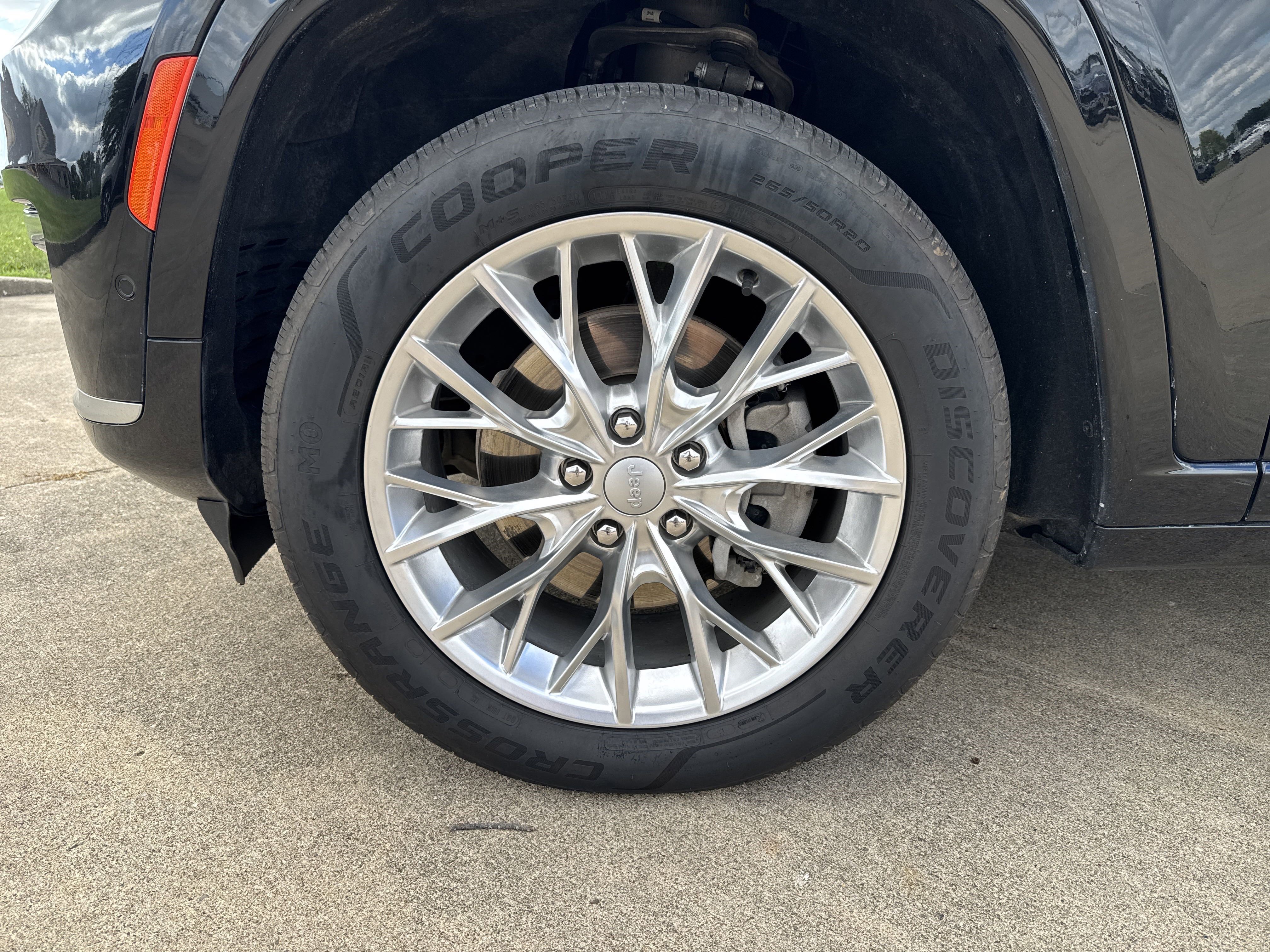 Used 2021 Jeep Grand Cherokee L Summit w/ Luxury Tech Group V image 26