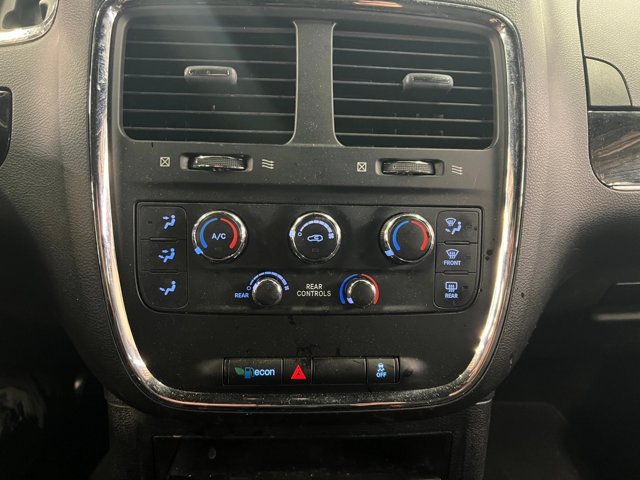 Used 2018 Dodge Grand Caravan SE FWD image 11