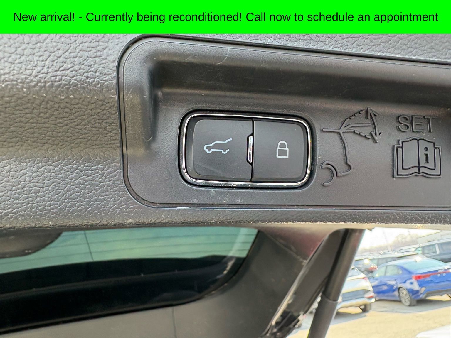 Used 2023 Ford Explorer XLT w/ Equipment Group 202A image 3