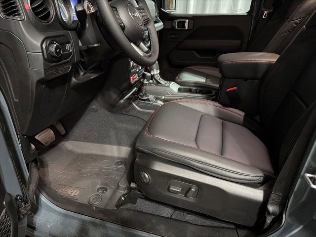 New 2026 Jeep Wrangler Unlimited Rubicon w/ Technology Group image 9