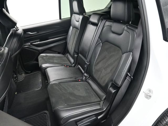 Used 2024 Jeep Grand Cherokee L Laredo image 25