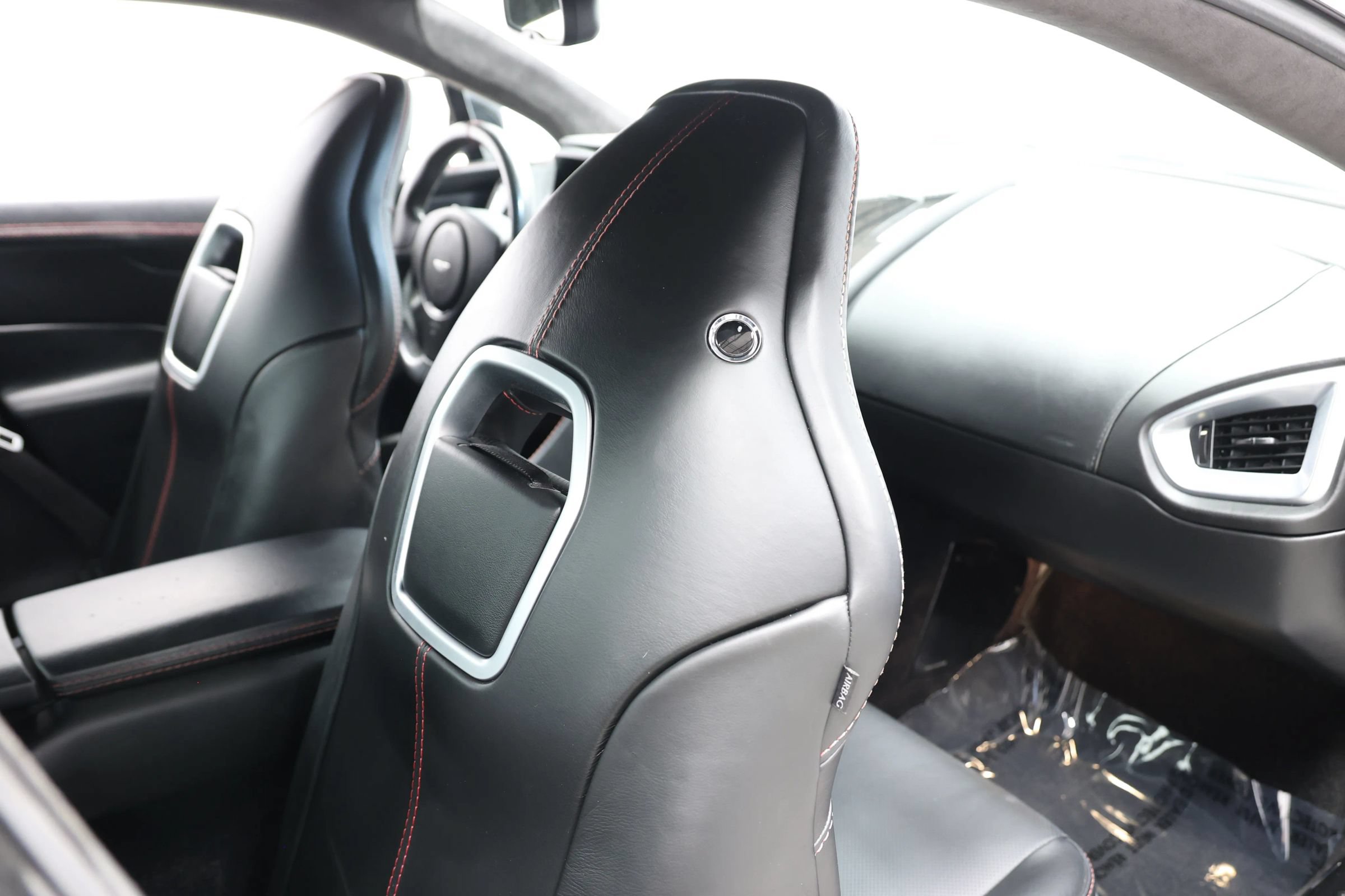 Used 2014 Aston Martin Vanquish Coupe RWD image 74