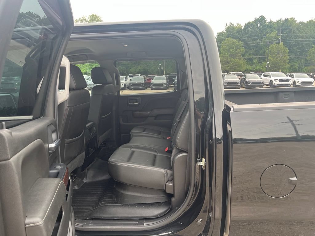 Used 2018 GMC Sierra 2500 SLT w/ Duramax Plus Package AWD/4WD image 29