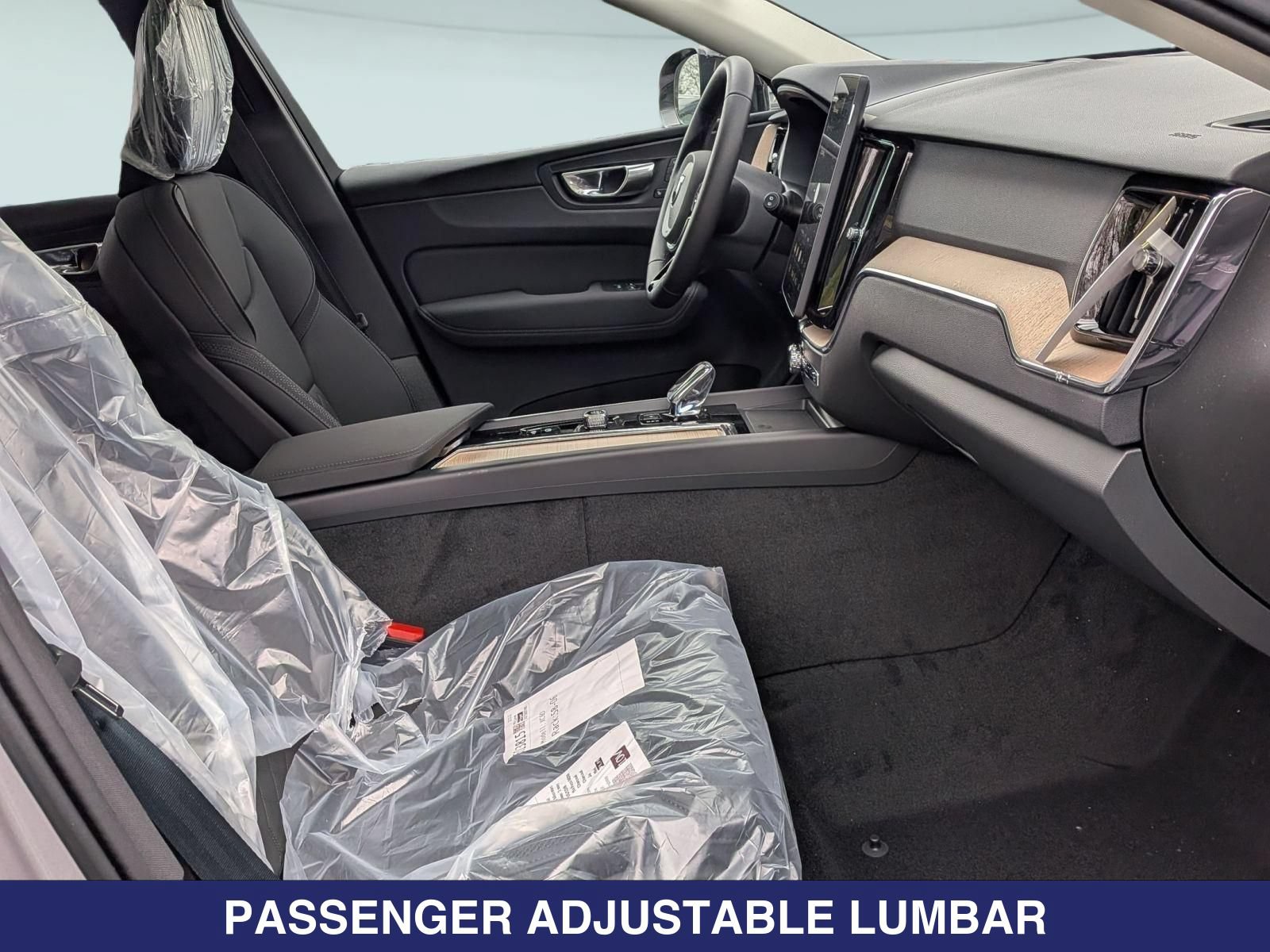 New 2026 Volvo XC60 B5 Plus w/ Protection Package Premier AWD/4WD image 27