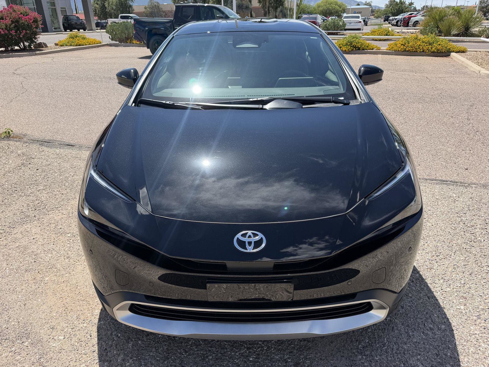 New 2027 Toyota Prius Plug-In Hybrid FWD image 8