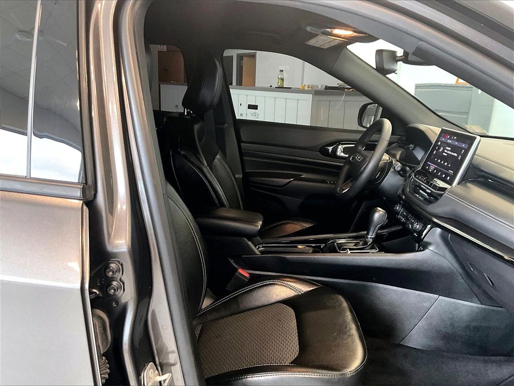 Used 2023 Jeep Compass Altitude image 11