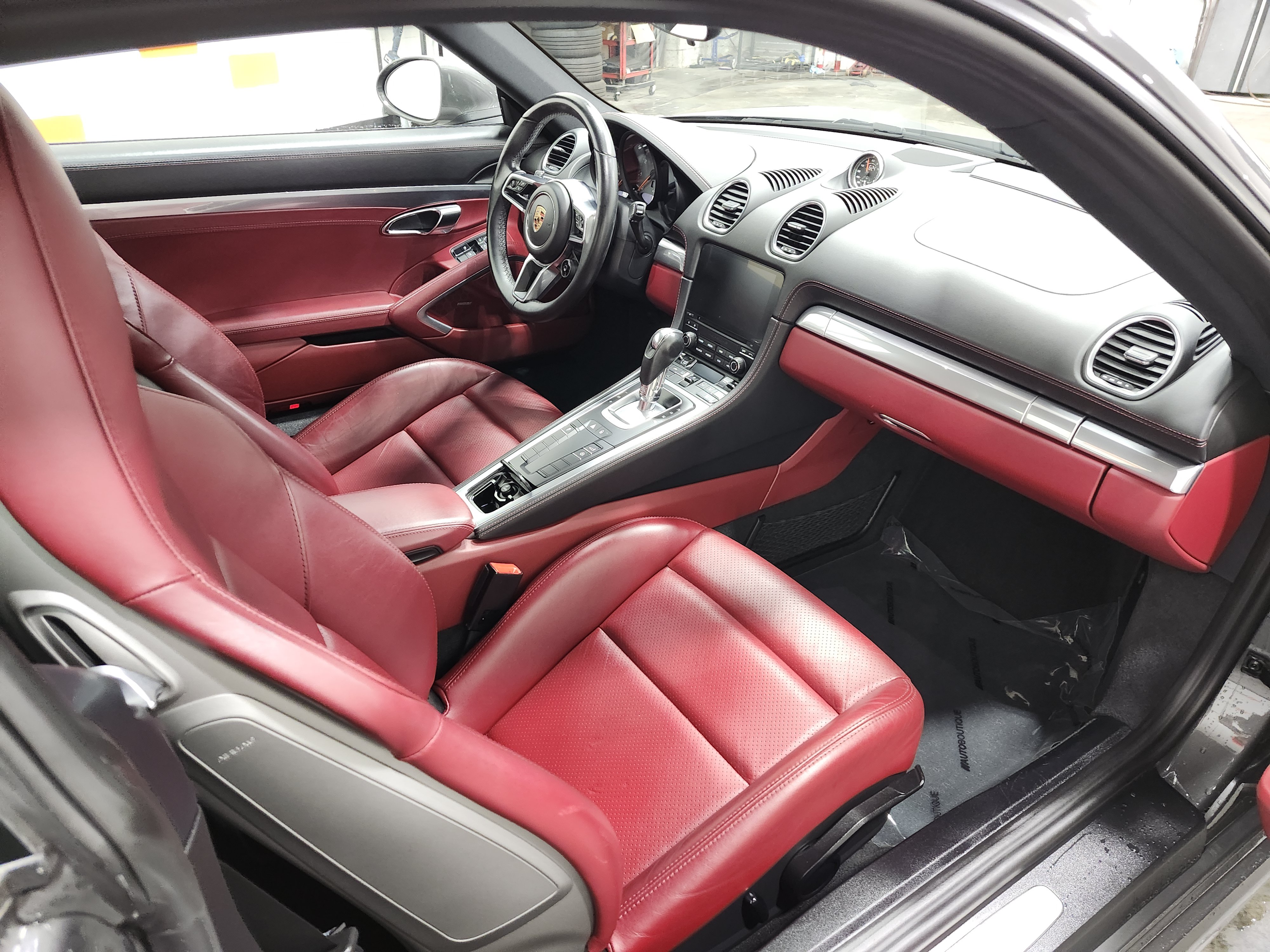 Used 2017 Porsche 718 Cayman S RWD image 21